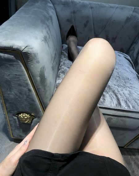 综合大黑在线_超清日韩免费观看