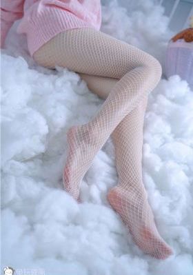 年轻漂亮的女教师_超清电影在线观看