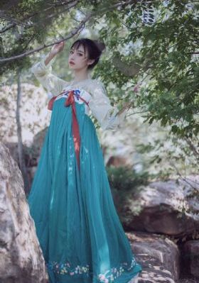 小苹果全集免费观看完整版_国产剧电影完整版在线观看